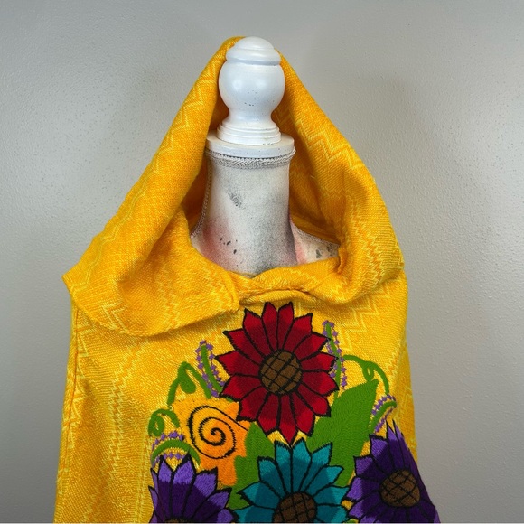 Vibrant Yellow Floral Poncho - Picture 7 of 11